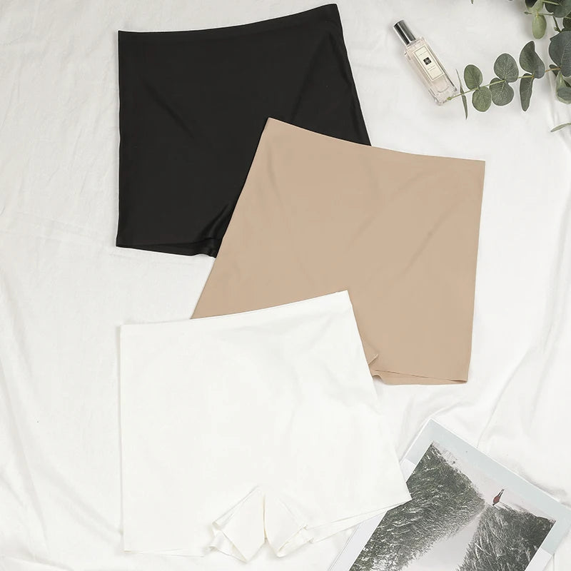Short Cycliste Femme Sans Couture en Soie Glacée Uni